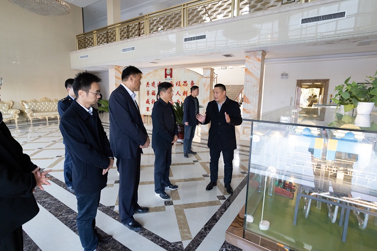 汤志校长走访恒宇环保设备制造股份有限公司.jpg 汤志校长走访恒宇环保设备制造股份有限公司.jpg